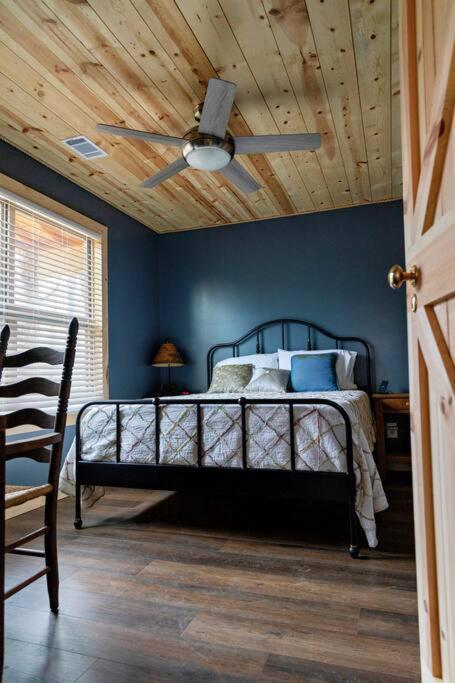 Hideaway Cabin Near Mammoth Springs, Ark Екстериор снимка